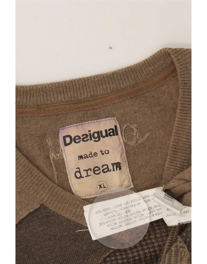 Suéter masculino Desigual com decote em V XL marrom patchwork lã moderno