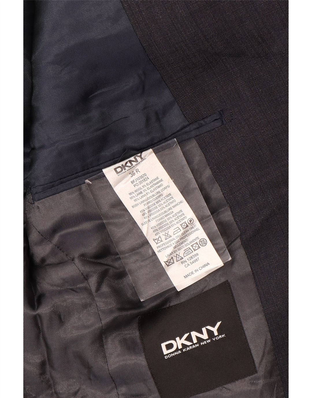 Jaqueta blazer masculina DKNY com 2 botões UK 36 pequena azul marinho