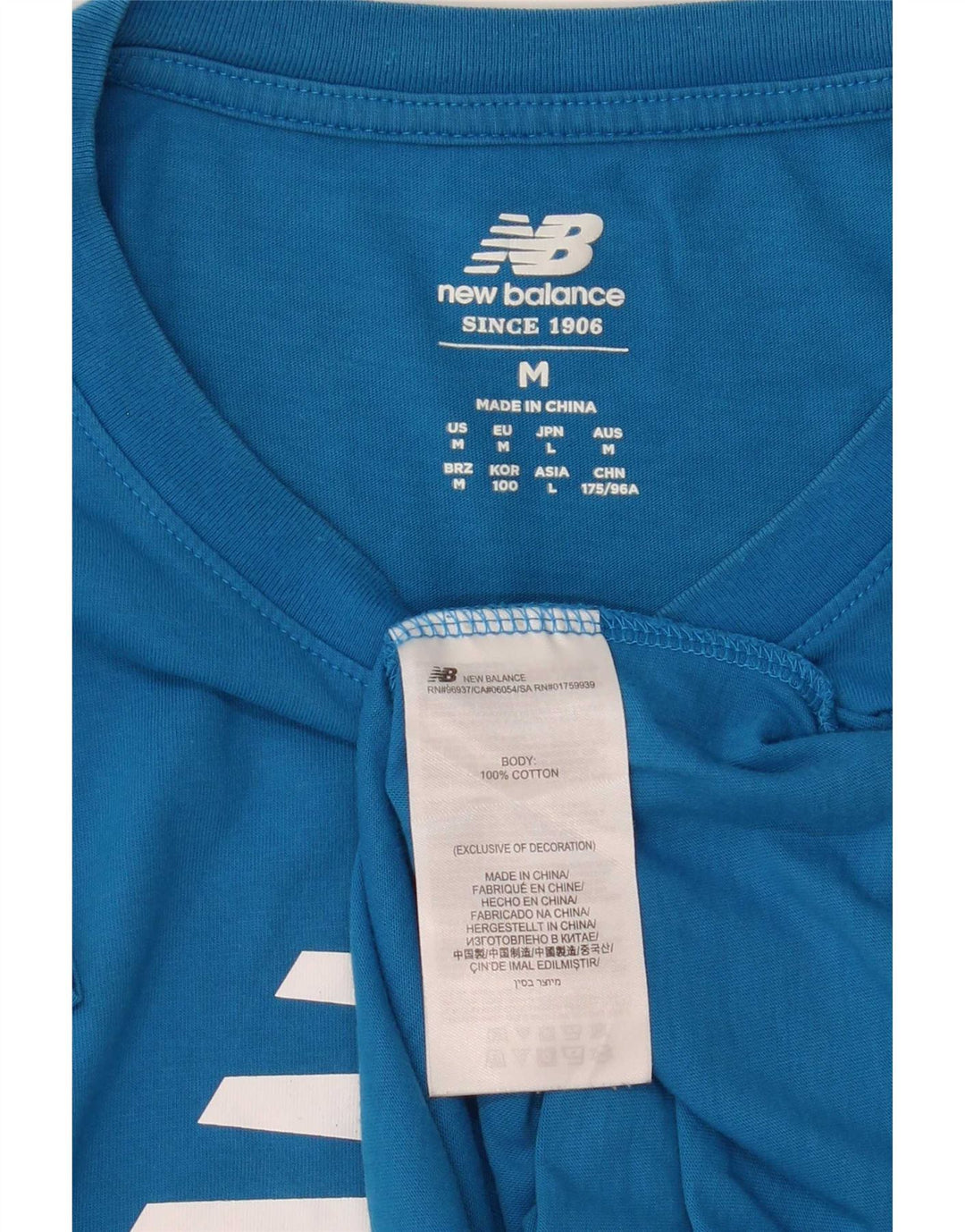 Camiseta gráfica masculina New Balance algodão azul médio