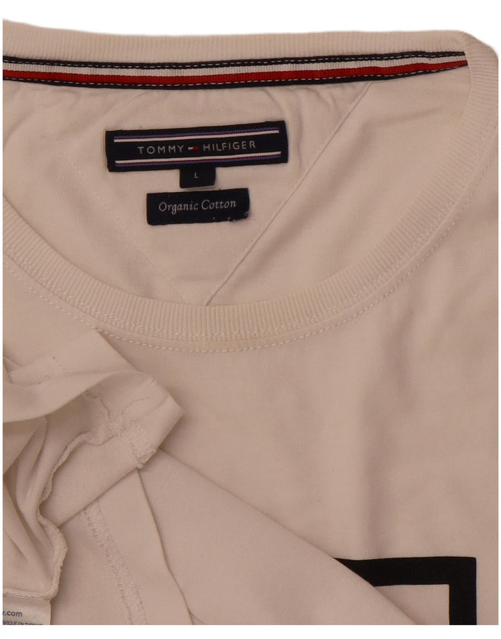 Camiseta masculina TOMMY HILFIGER com estampa gráfica grande de algodão branco
