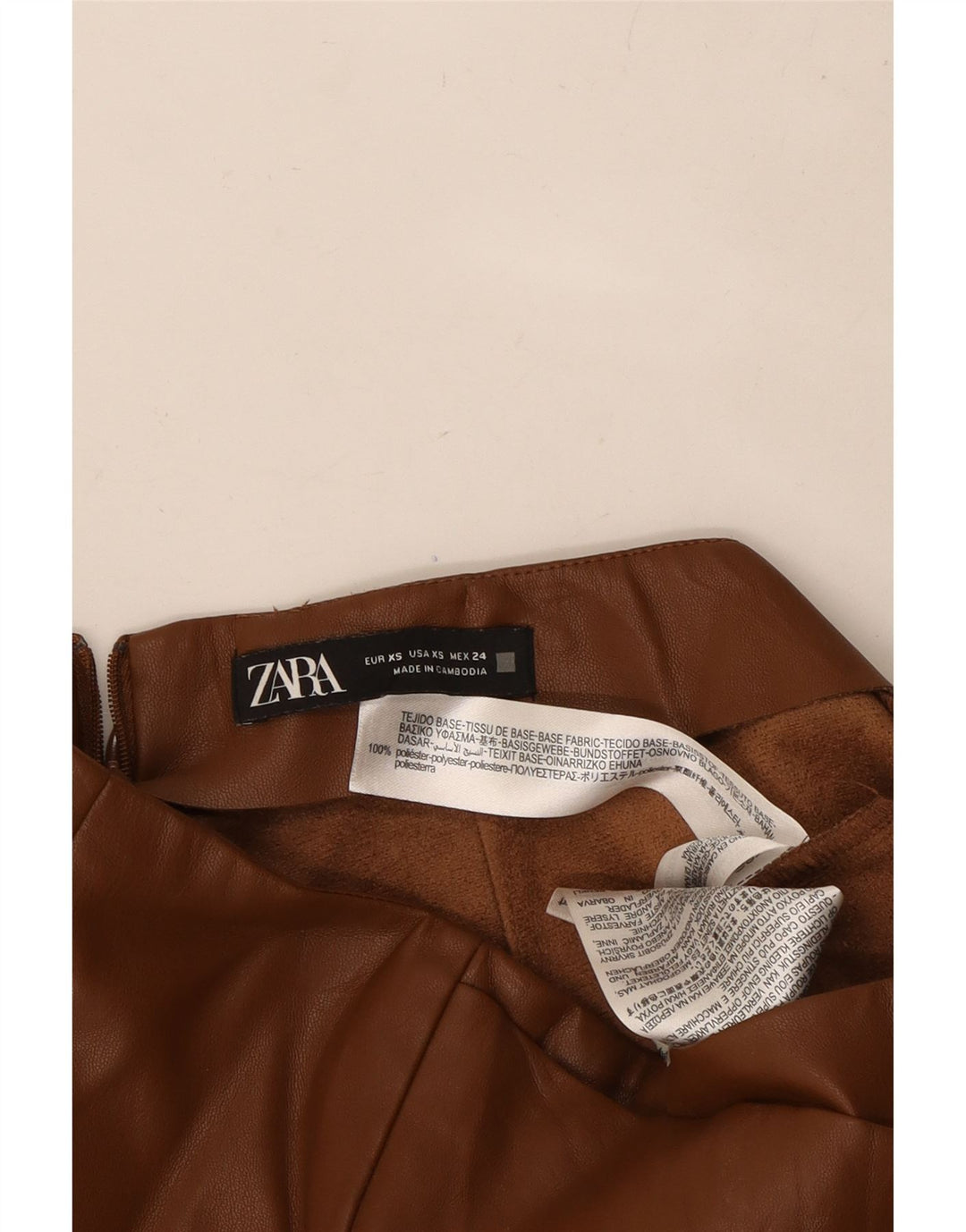Shorts feminino de couro sintético ZARA XS W25 poliéster marrom