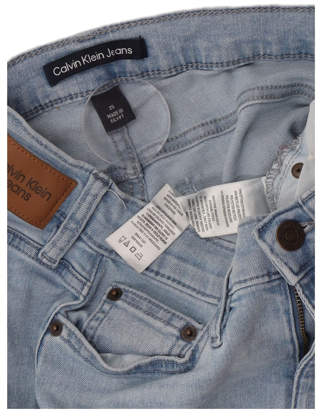 Calça jeans reta feminina Calvin Klein W25 L25 algodão azul