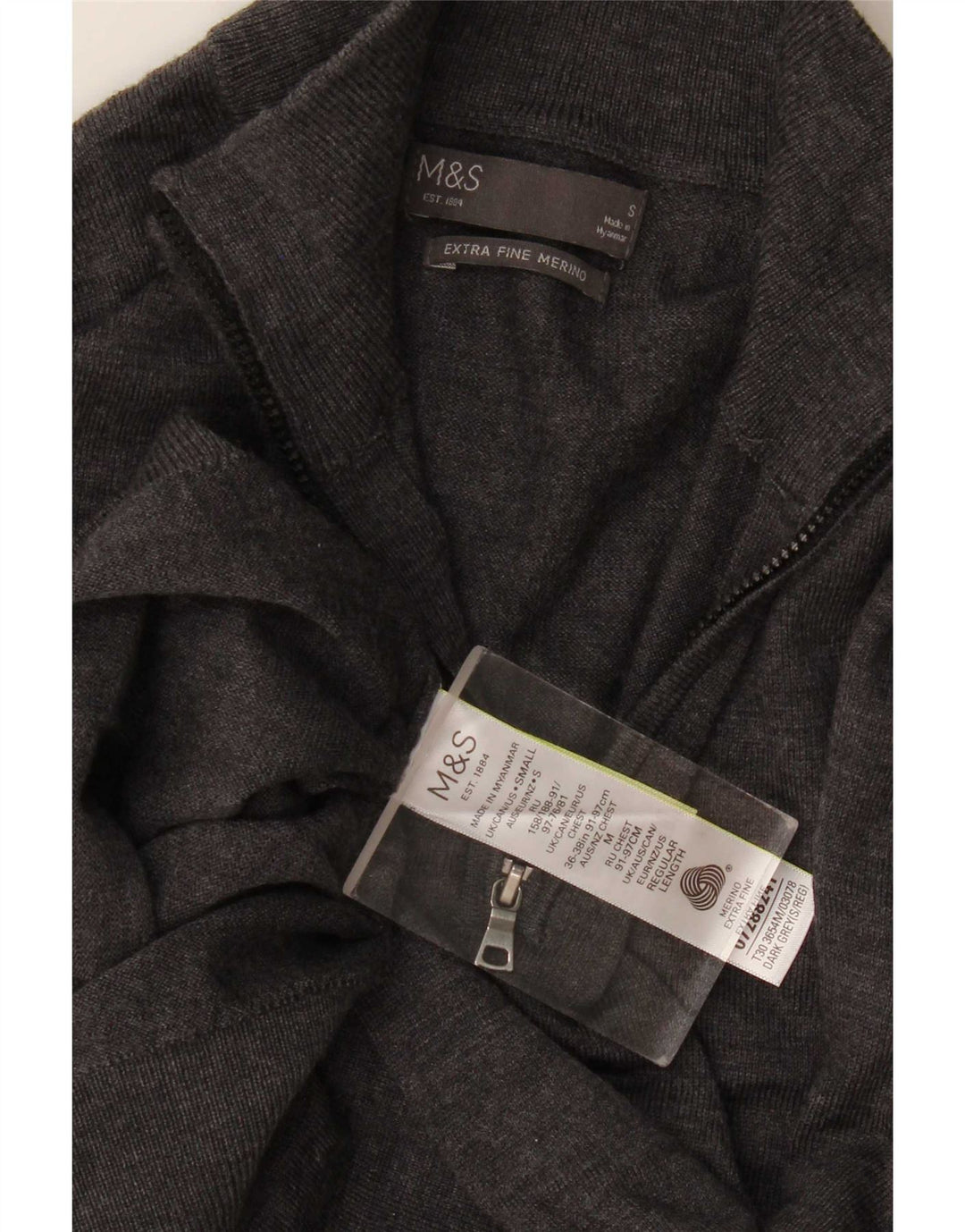 Suéter masculino Marks & Spencer com zíper e gola pequena de lã merino cinza