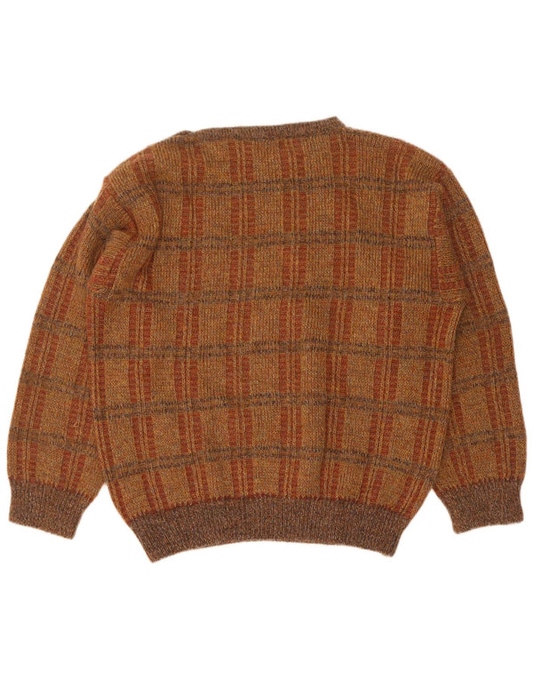 Suéter vintage masculino com gola canoa e acrílico grande marrom xadrez