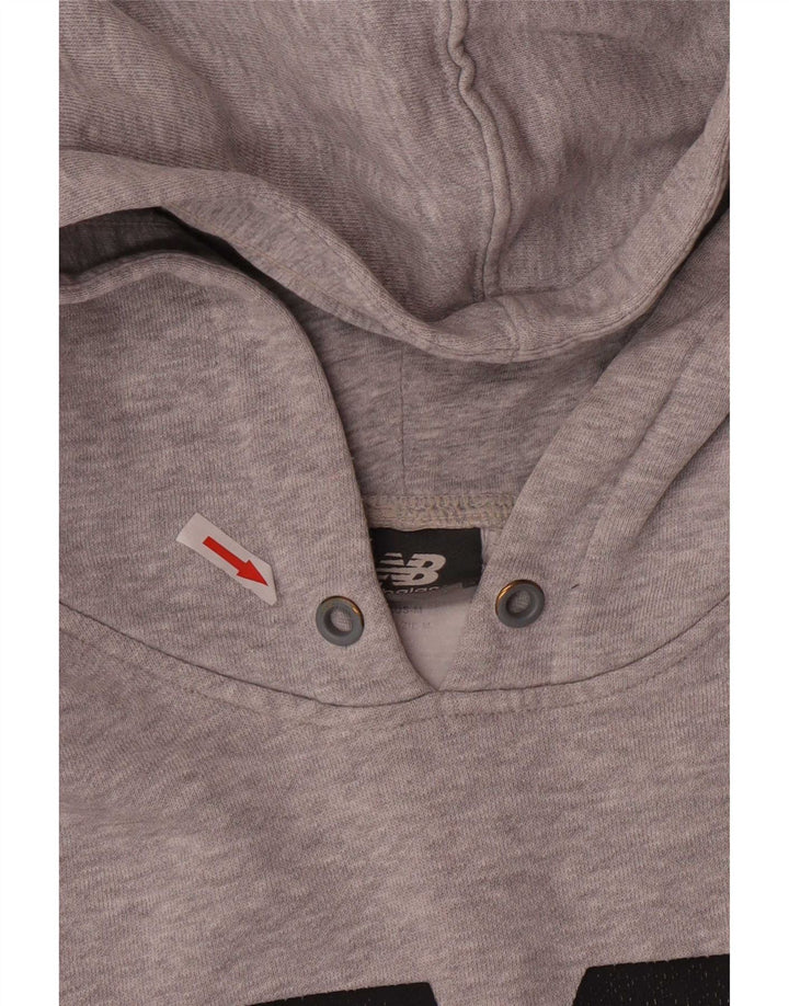 Suéter com capuz gráfico masculino New Balance algodão cinza médio