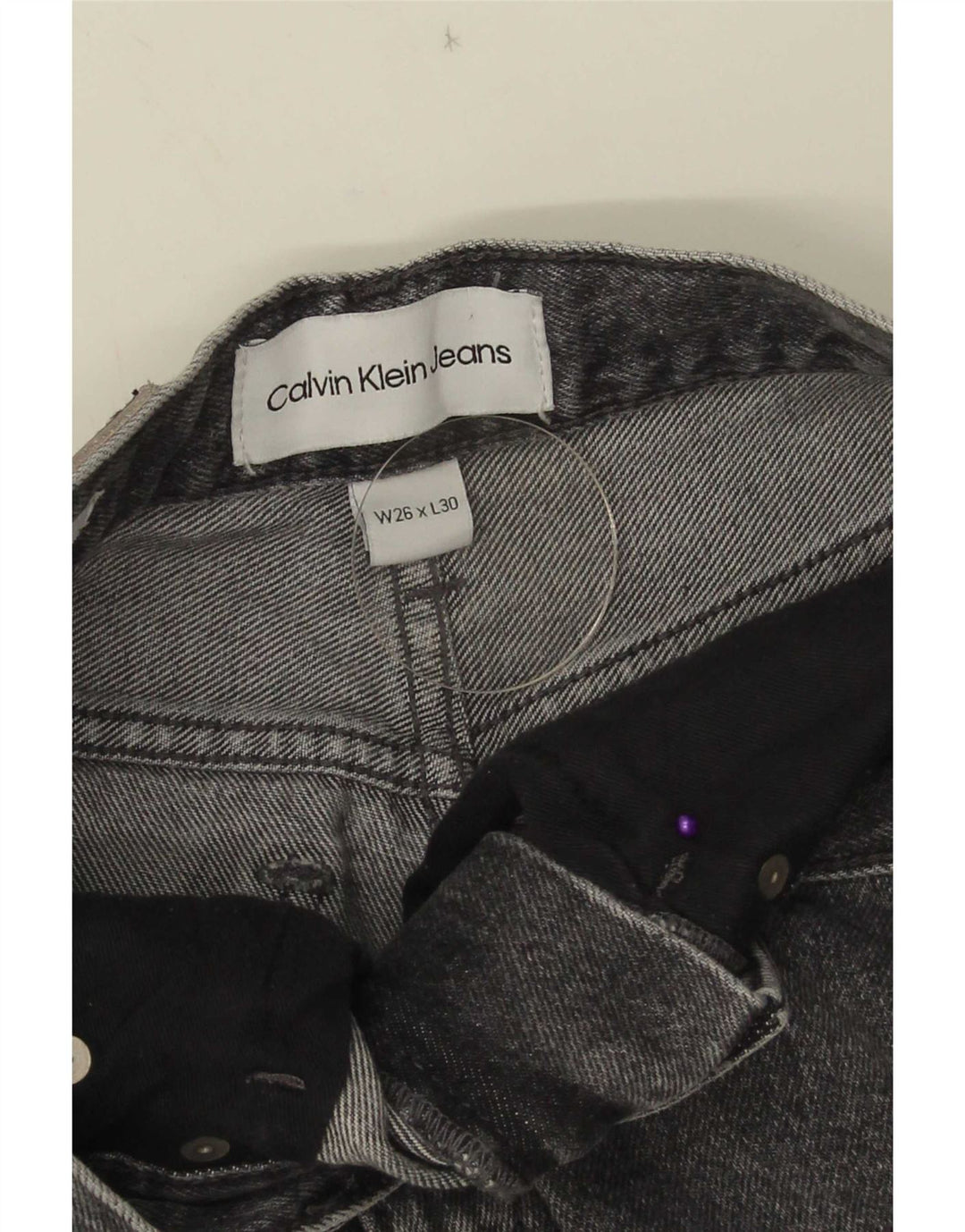 Calça jeans feminina Calvin Klein com perna larga W26 L28 cinza