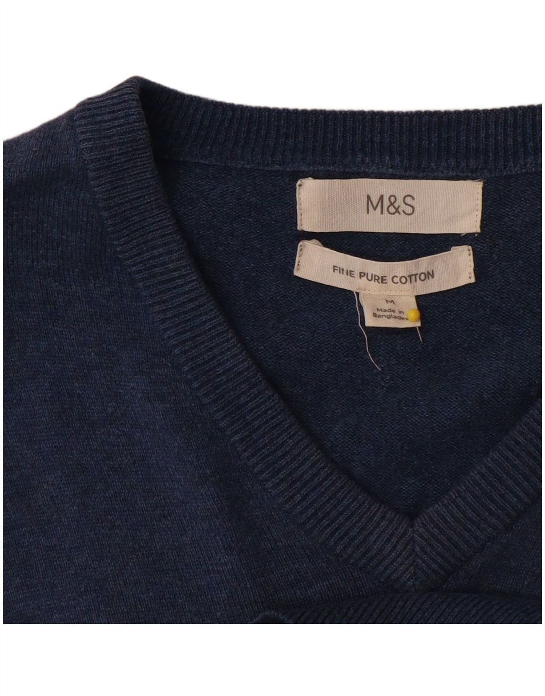 Suéter masculino Marks & Spencer com decote em V de algodão azul médio