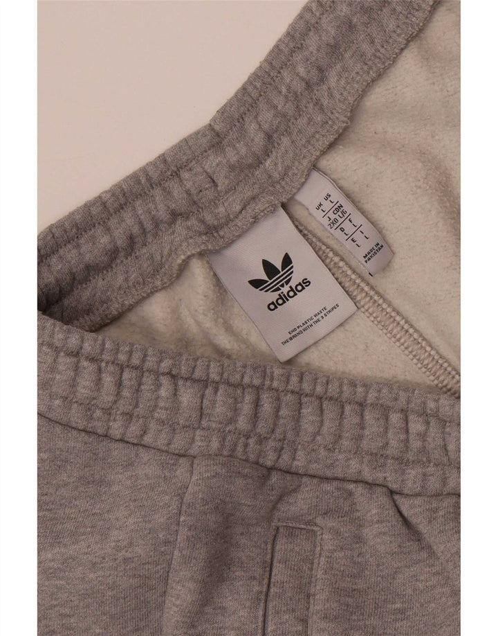 Shorts esportivos masculinos Adidas grandes cinza