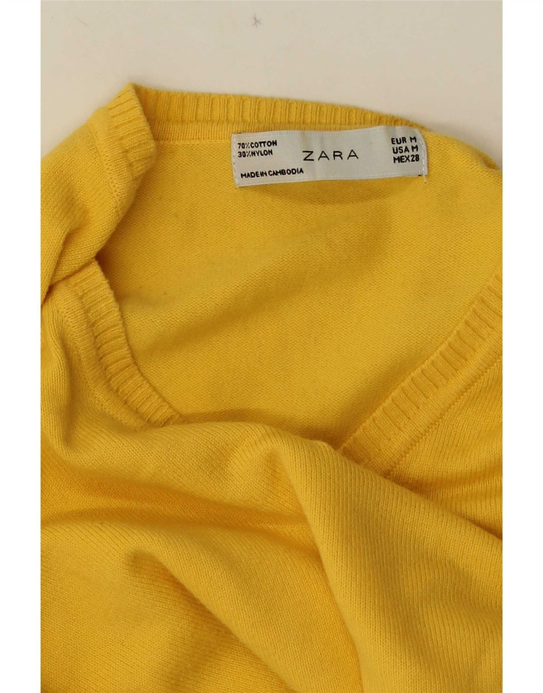 Suéter feminino Zara com decote em V e gola V UK 12 médio amarelo