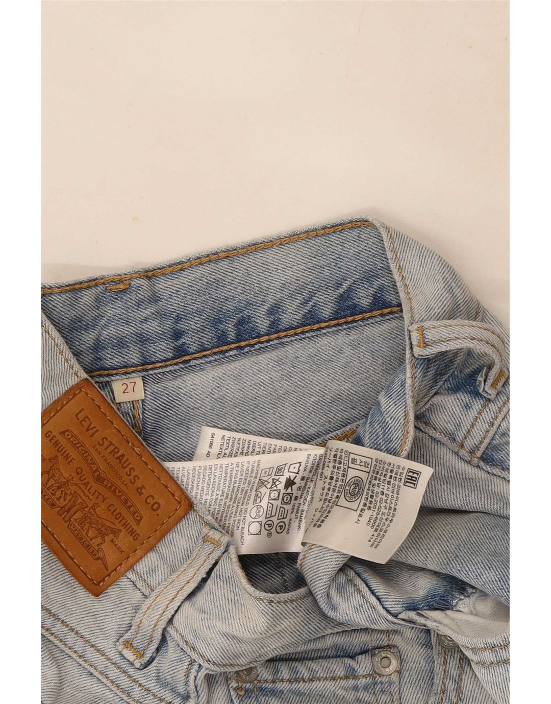 Shorts jeans feminino Levi's W27 pequeno algodão azul