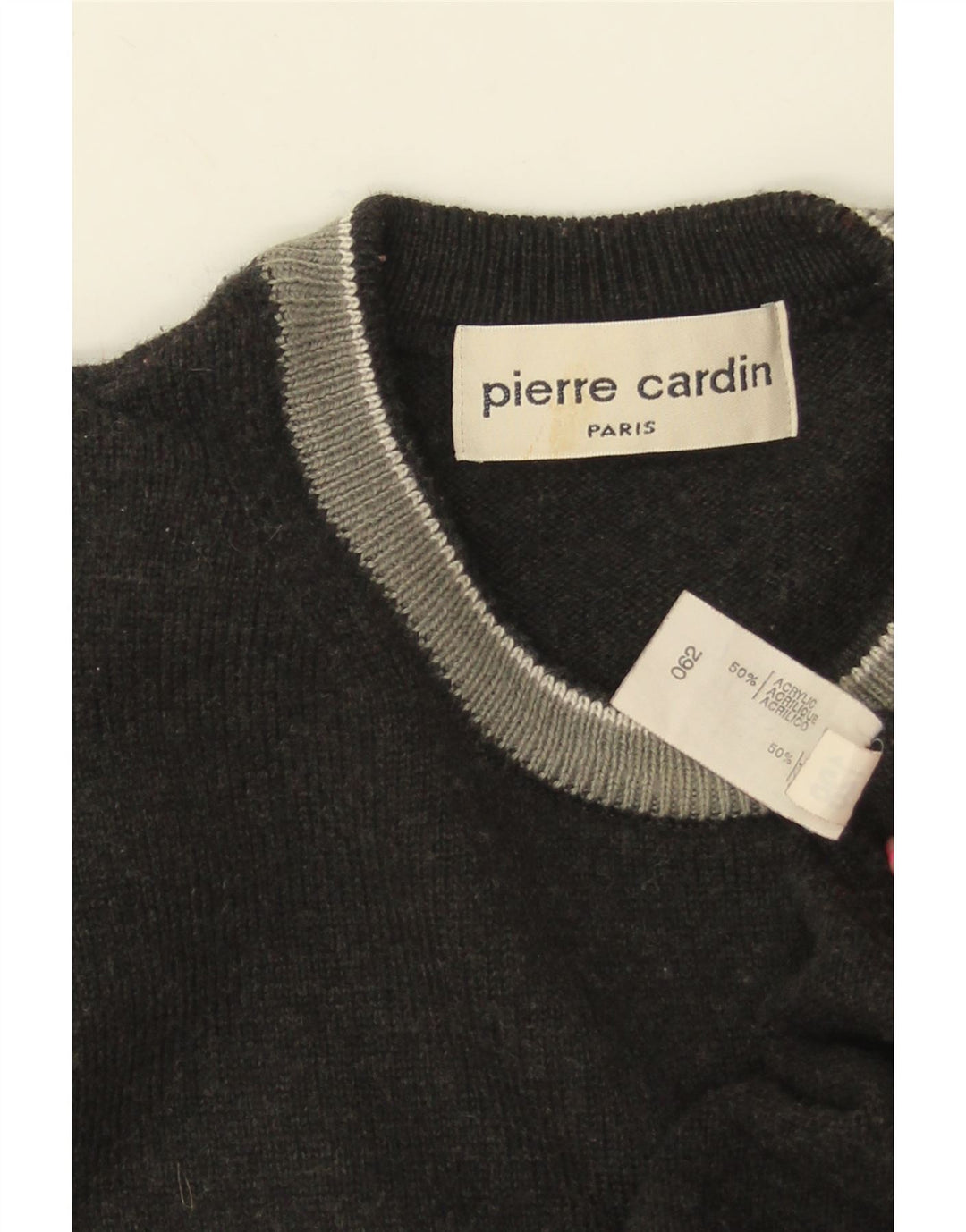 Suéter masculino PIERRE CARDIN com gola redonda e bloco colorido cinza médio