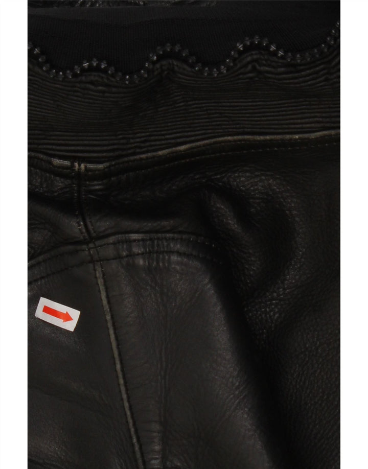 Calça feminina VINTAGE EU 38 médio W28 L27 couro colorblock preto