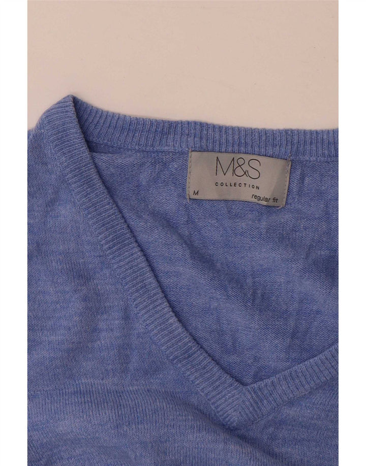 Suéter masculino Marks & Spencer com decote em V azul médio