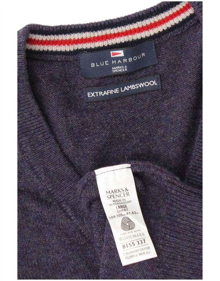 Suéter masculino Marks & Spencer Blue Harbor com decote em V grande azul marinho