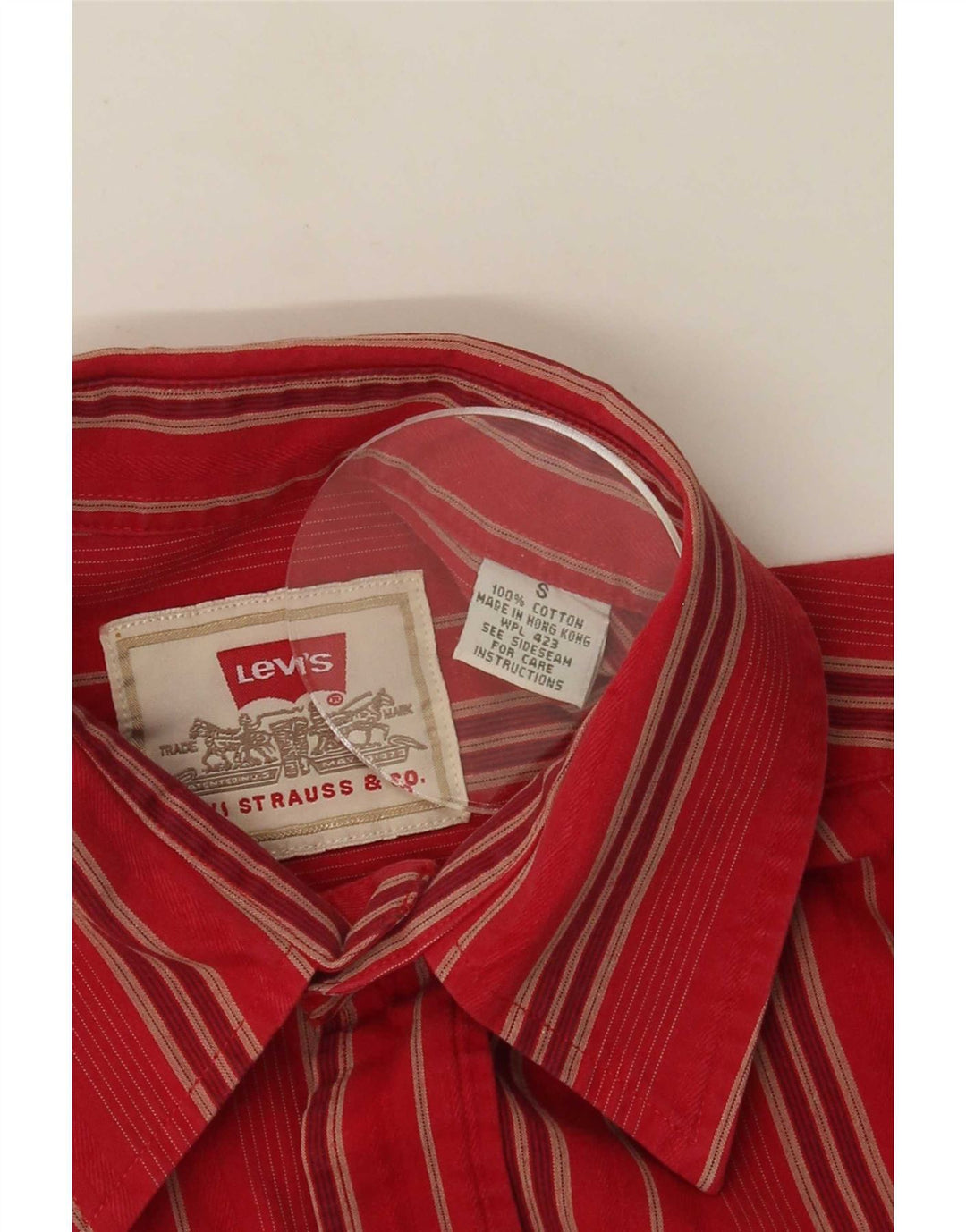 Camisa masculina de manga curta Levi's pequena listrada vermelha de algodão