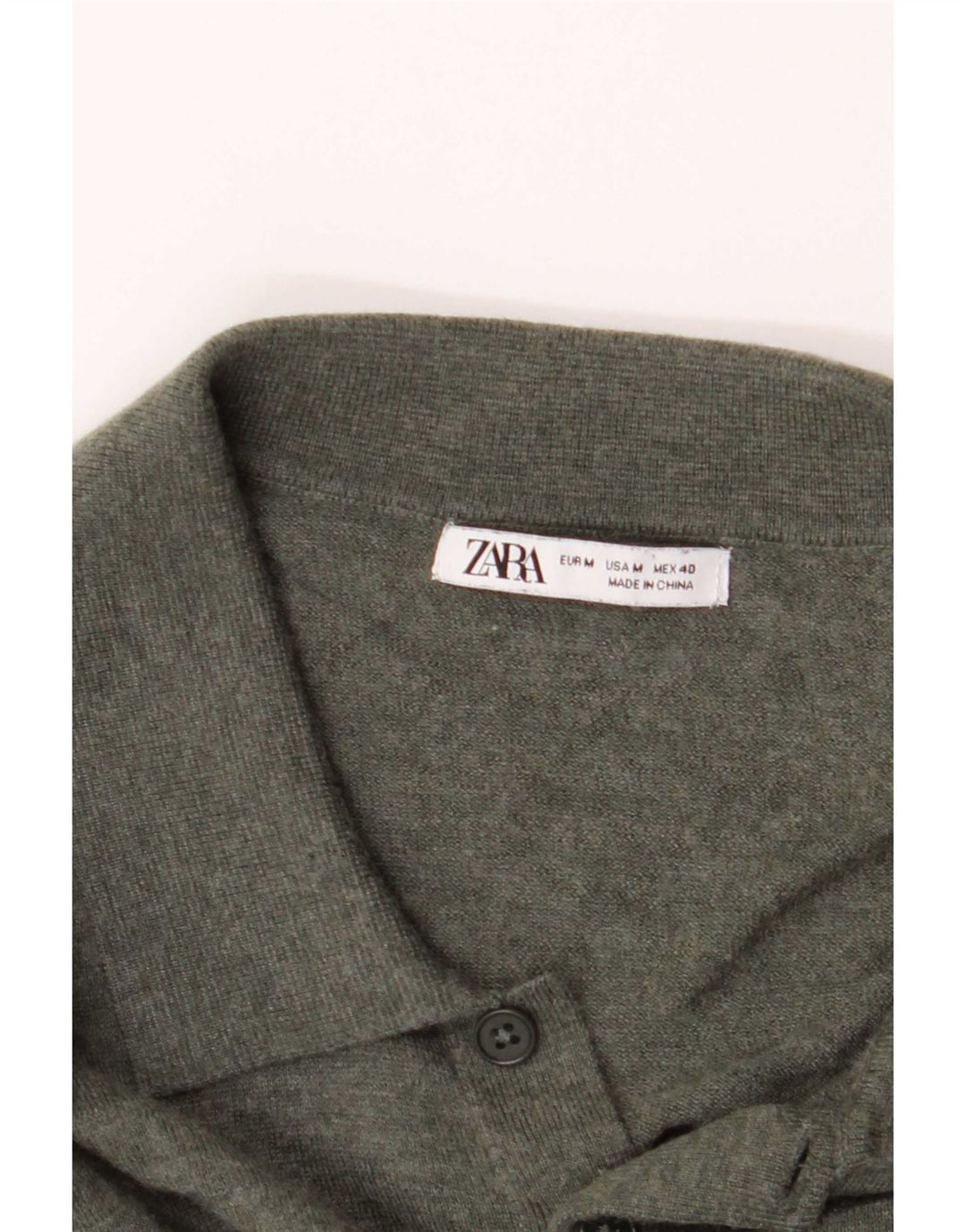 Suéter masculino Zara com gola polo e cáqui médio