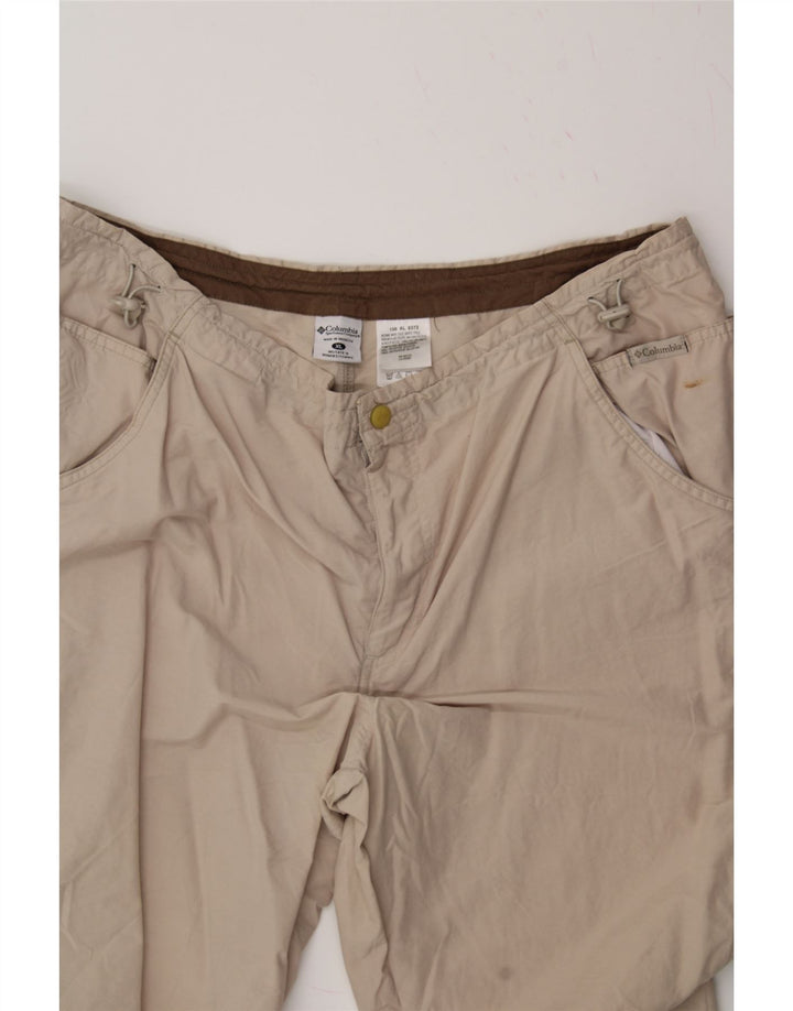 COLUMBIA Womens Bermuda Shorts  XL W38  Off White Cotton Vintage Columbia and Second-Hand Columbia from Messina Hembry 