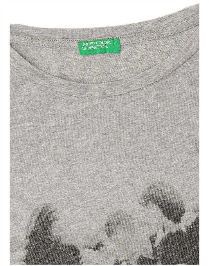 Camiseta feminina com estampa UNITED COLORS OF BENETTON UK 14 cinza médio