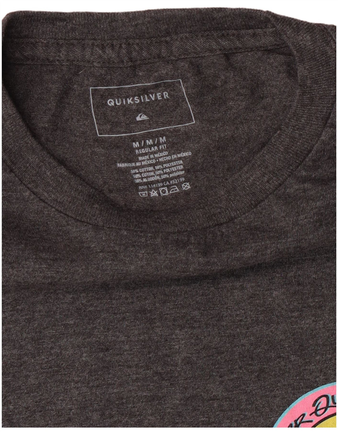 Camiseta masculina Quiksilver Regular Fit com estampa gráfica de algodão cinza médio
