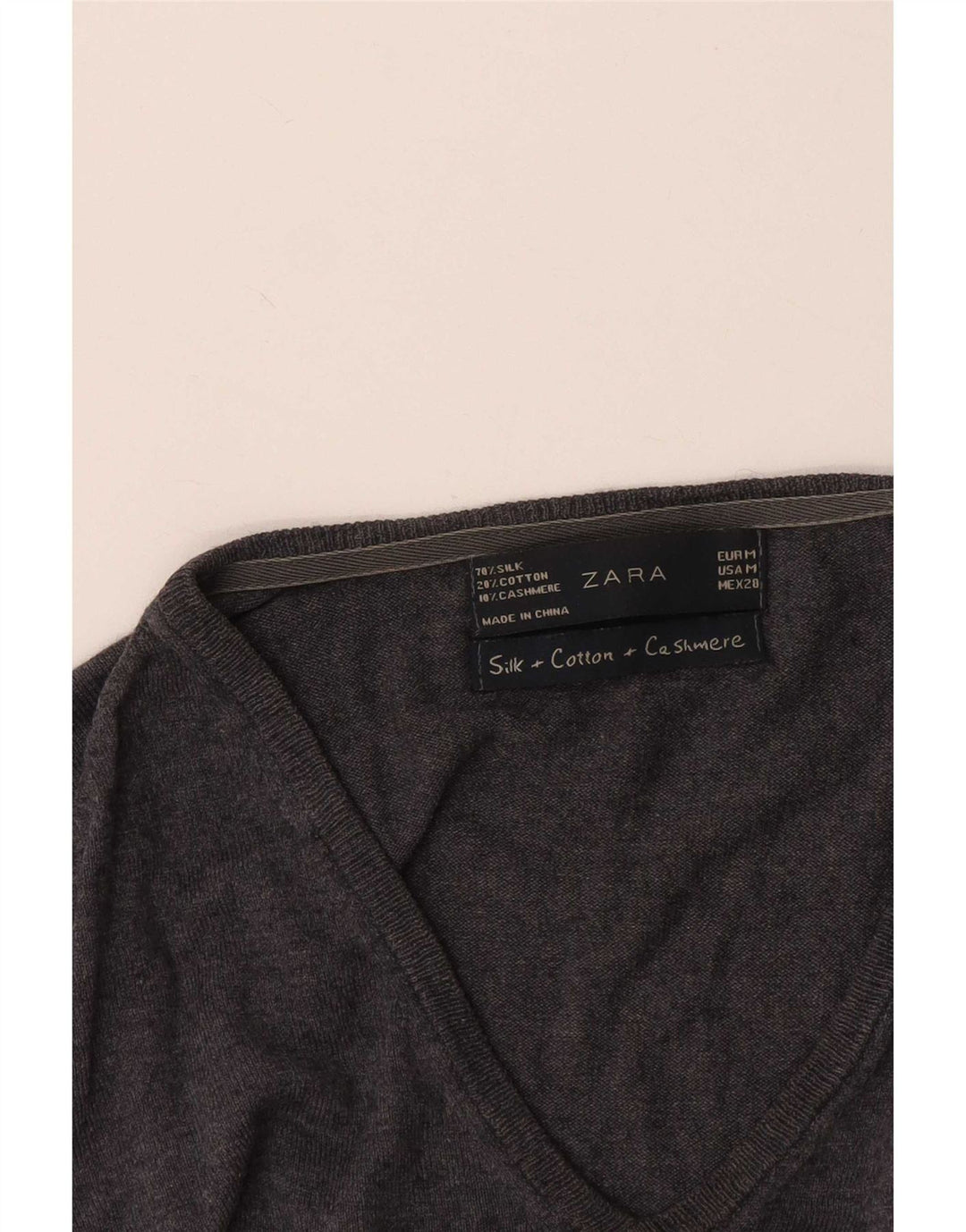 Suéter feminino Zara com decote em V Reino Unido 12 seda cinza médio