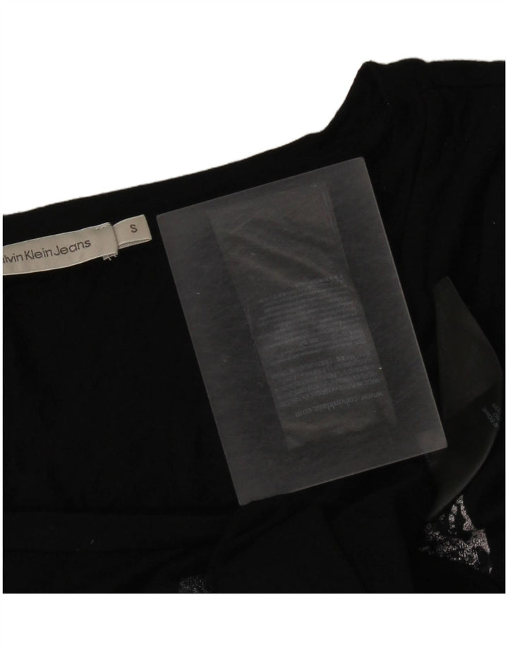 Camiseta feminina Calvin Klein com estampa gráfica UK 10 pequena viscose preta