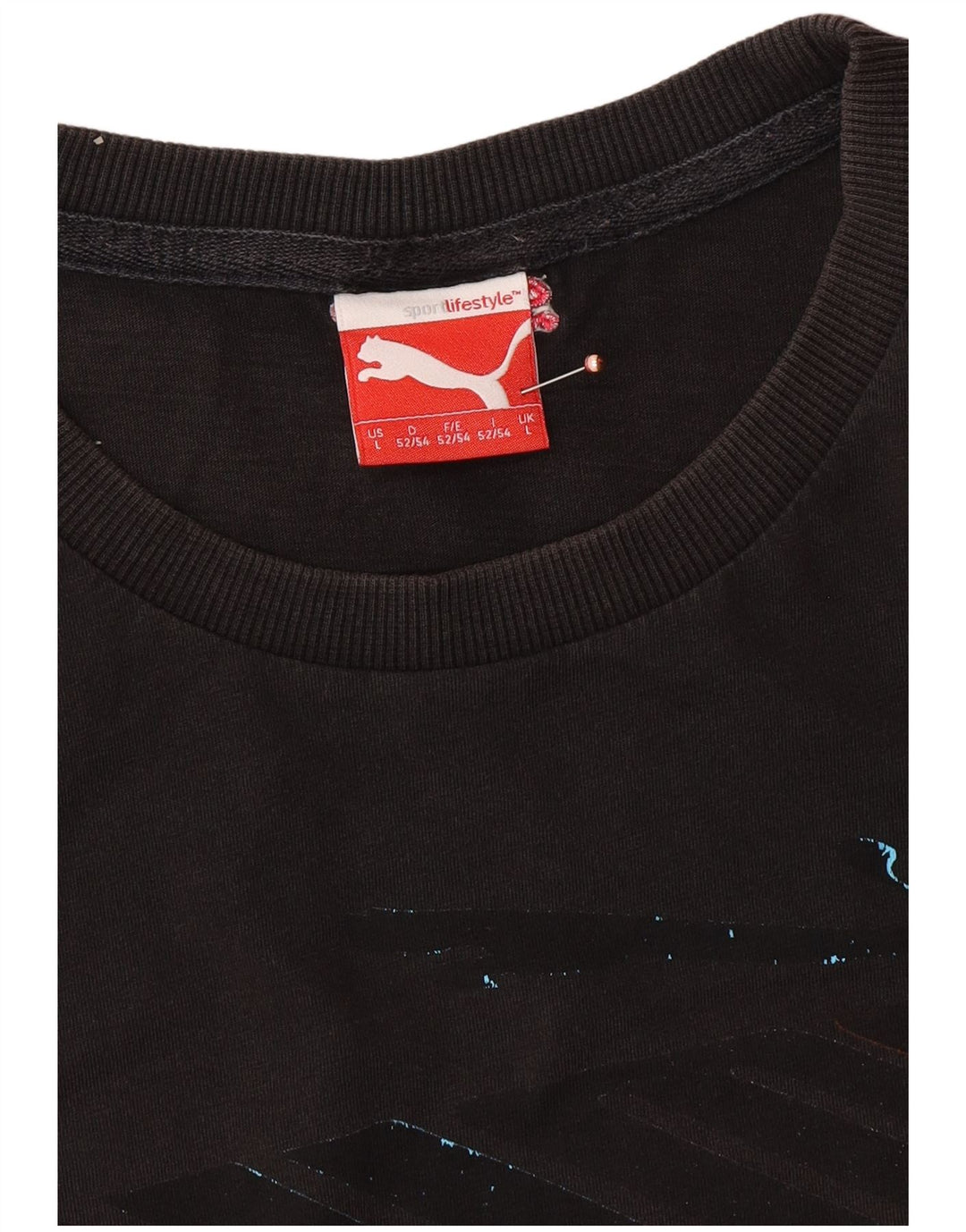 Camiseta masculina PUMA com estampa gráfica grande preta