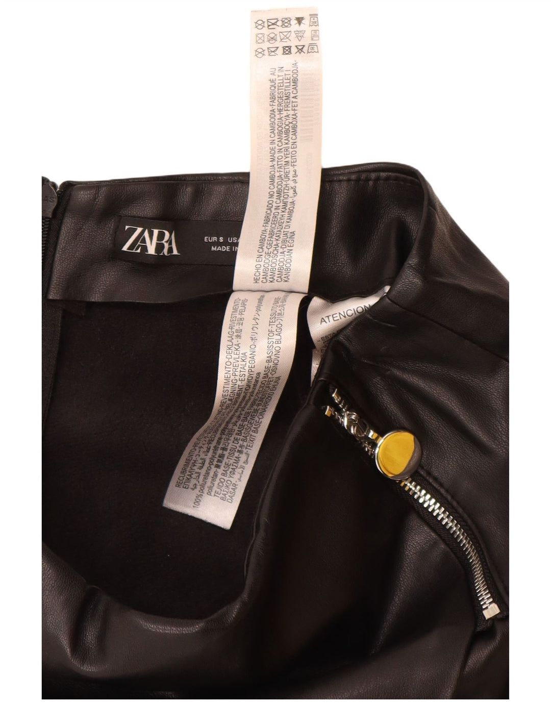 Shorts casuais femininos de couro sintético ZARA pequenos W26 poliuretano preto