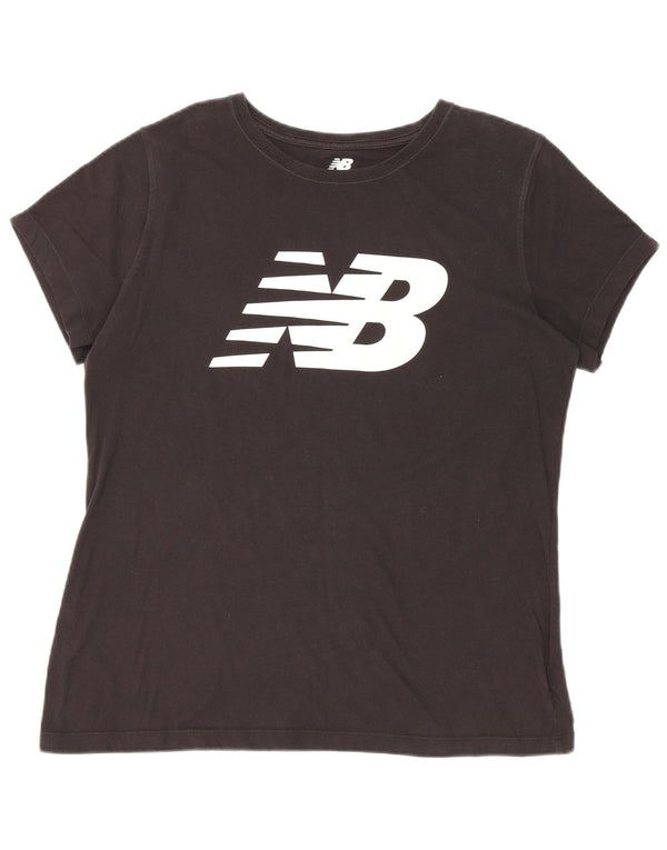 Camiseta gráfica masculina New Balance grande algodão preto