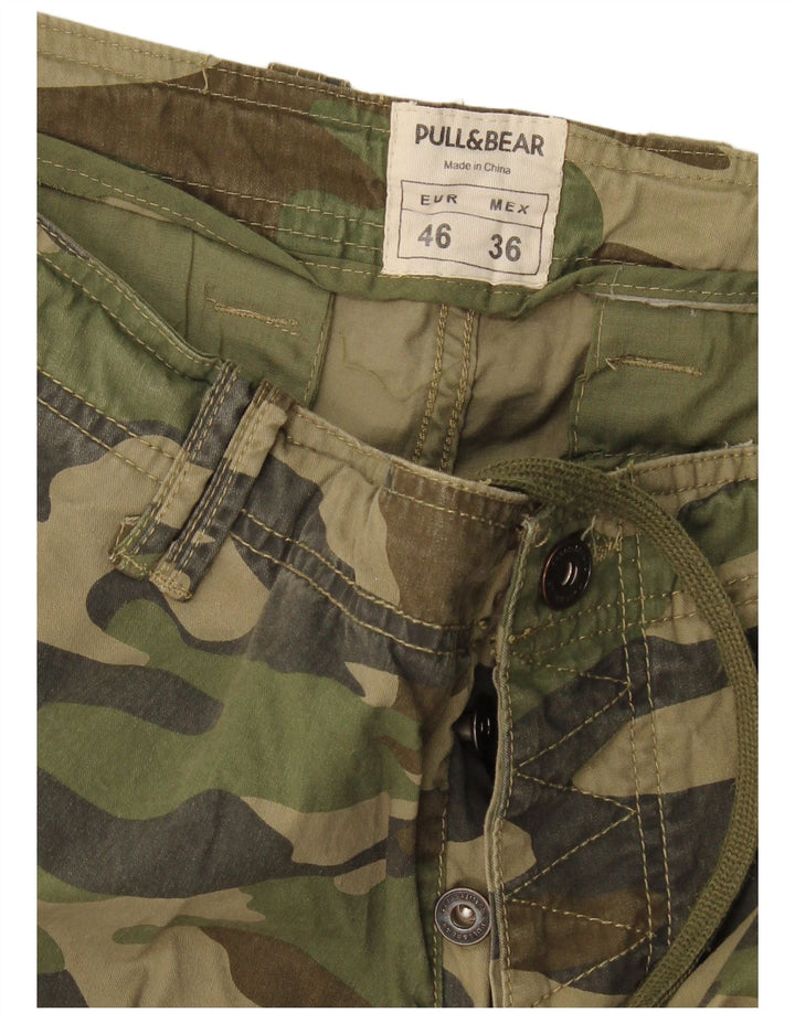 Shorts cargo masculino Pull & Bear EU 46 XL W36 camuflagem cáqui