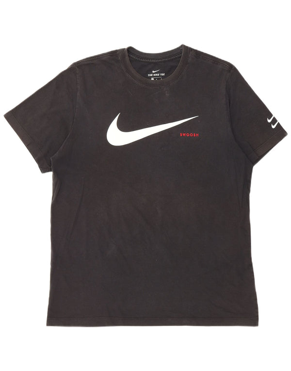 Camiseta Nike masculina Swoosh com estampa gráfica grande de algodão preto