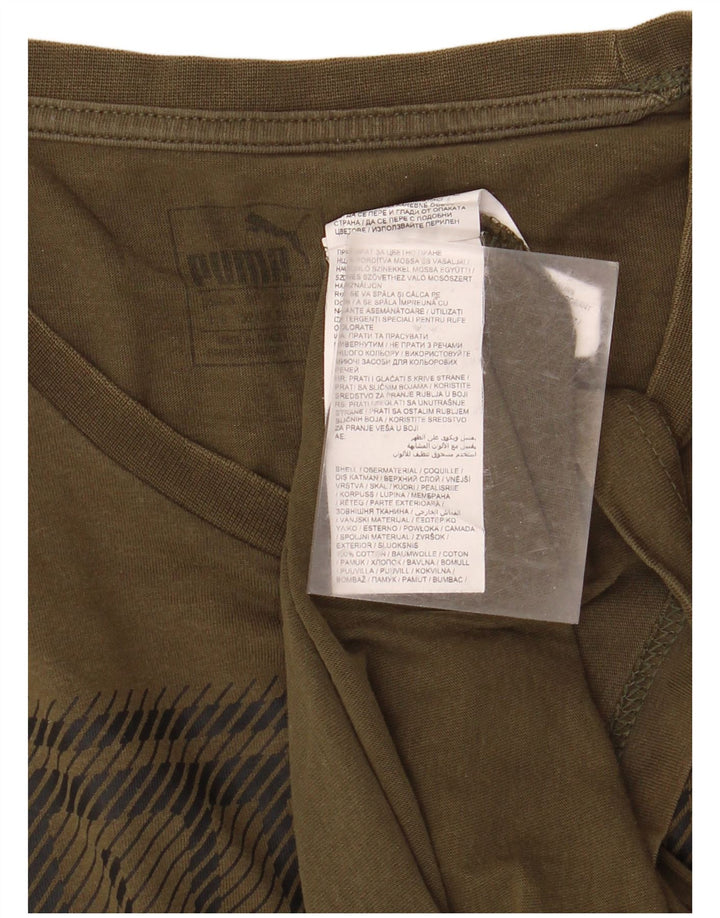 Camiseta masculina PUMA com estampa gráfica grande de algodão cáqui